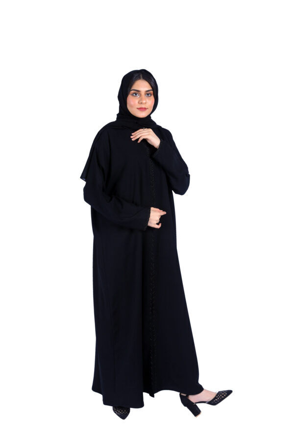 ⁦عبايه زهرة محدده بشك اسود⁩ - الصورة ⁦6⁩