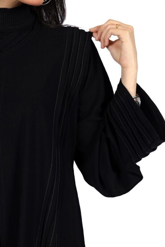 عباية كلوش كلاسيك محددة بخيوط بيج