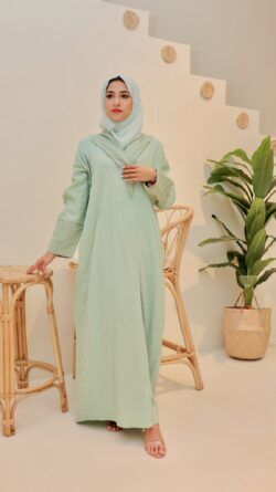 عبايه كريب تيفاني بياقة بليزر