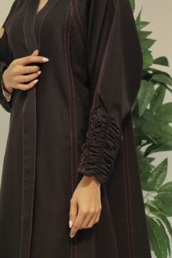 عبايه كلوش بتكسير محدد بلون عنابي كويتي