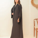 ⁦عبايه بليزر كريب لنن اسود⁩ - الصورة ⁦3⁩