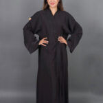 ⁦عبايه قطري كريب اسود موديل لف⁩ - الصورة ⁦4⁩