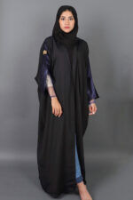 ⁦عباية ملكي بتطريز يدوي على الأكمام بلون كحلي⁩ - الصورة ⁦4⁩