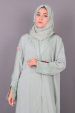 عبايه كريب سعودي بياقة تيفاني لف