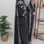 ⁦عبايه شمواه شتوي تطريز لون⁩ - الصورة ⁦2⁩