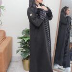 ⁦عباية فروه شتوي اسود 2224⁩ - الصورة ⁦7⁩