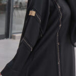 عبايه كلوش بتطريز اري من اجناب مميزة