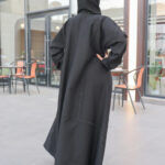 ⁦عبايه كلوش بتطريز ارى من اجناب مميزة⁩ - الصورة ⁦3⁩