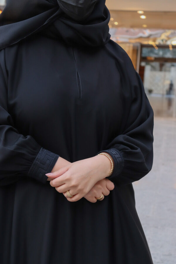 زارينا | متجر زارينا للعبايات والجلابيات توصيل سريع لجميع مدن المملكة