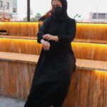 ⁦عبايه مغلقه و باكمام مطاط ابره⁩ - الصورة ⁦5⁩