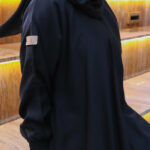 ⁦عبايه مغلقه و باكمام مطاط ابره⁩ - الصورة ⁦3⁩