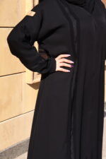 ⁦عبايه مزينه بفايفين كلاسيك⁩ - الصورة ⁦3⁩