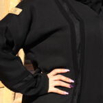 ⁦عبايه مزينه بفايفين كلاسيك⁩ - الصورة ⁦4⁩