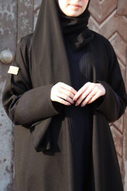 عباية اماراتي بخيوط مبتكره بلون الكحلي