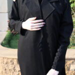 ⁦عبايه مفتوحة بطبقة داخلية مع ربطة جانبية بلياقه⁩ - الصورة ⁦8⁩