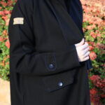 ⁦عبايه بياقة مزينه بفايفين بلون الكحلي مبتكره⁩ - الصورة ⁦4⁩