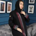 عبايه كتف مزين بشريط شنطون أنيق