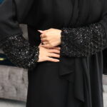 عباية شك ازدهار من اكمام وخرز لامع