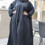 ⁦عبايه كلوش مطرزه بخيوط مخفي كحلي⁩ - الصورة ⁦3⁩