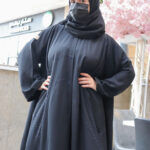 ⁦عبايه كلوش مطرزه بخيوط مخفي كحلي⁩ - الصورة ⁦2⁩