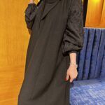 عبايه اماراتي بلياقه مميز و اكمام مطرزه اسود