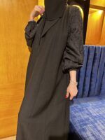 عبايه اماراتي بلياقه مميز و اكمام مطرزه اسود