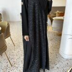عبايه بليزر مندمجة بدانتيل من خلف وامام