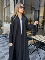 ⁦عبايه كلوش مزينه بفصوص على اطراف محدد⁩ - الصورة ⁦2⁩