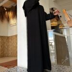 ⁦عبايه بشك زاهية على اكمام بلون اسود⁩ - الصورة ⁦10⁩