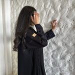 ⁦عبايه بشك زاهية بلون كحلي على اكمام⁩ - الصورة ⁦6⁩