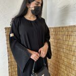 ⁦عبايه مزينه بشك مخفي من اكمام واسفل العبايه⁩ - الصورة ⁦3⁩