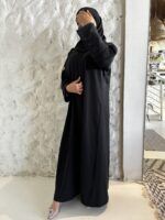 ⁦عبايه بشك سندس مزينه على اكمام بلون الكحلي⁩ - الصورة ⁦4⁩