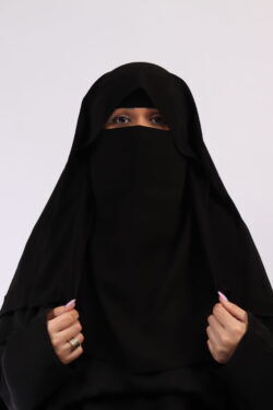 نقاب باب الحارة مربع