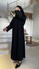 ⁦عبايه بشك سندس على اكمام مزينه بلون النحاسي⁩ - الصورة ⁦8⁩