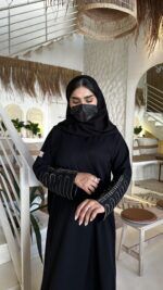 ⁦عبايه بشك سندس على اكمام مزينه بلون النحاسي⁩ - الصورة ⁦9⁩