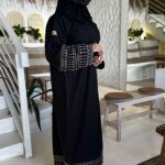 عبايه مطرزه من اكمام اسفل بلون النحاسي