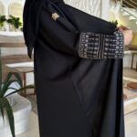 ⁦عبايه مطرزه من اكمام اسفل بلون النحاسي⁩ - الصورة ⁦2⁩