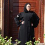 ⁦عباية كلوش مغلقة بجيوب مخفي⁩ - الصورة ⁦4⁩