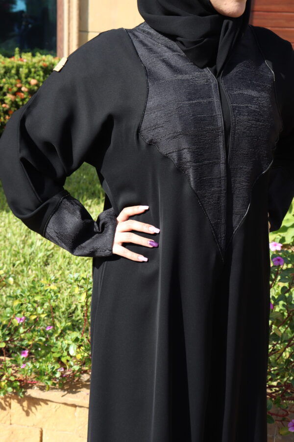 ⁦عبايه كتف منسوجه من امام بقماش جاكار⁩ - الصورة ⁦19⁩