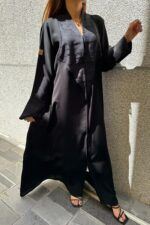 ⁦عبايه كتف منسوجه من امام بقماش جاكار⁩ - الصورة ⁦5⁩