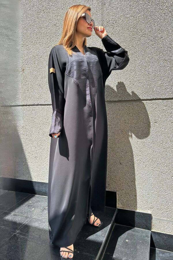 ⁦عبايه كتف منسوجه من امام بقماش جاكار⁩ - الصورة ⁦9⁩