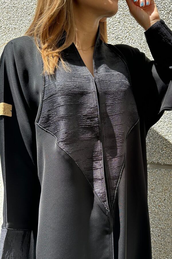 ⁦عبايه كتف منسوجه من امام بقماش جاكار⁩ - الصورة ⁦11⁩