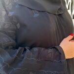 ⁦عباية سوداء بتطريز مبتكره رسميه ومميزه⁩ - الصورة ⁦2⁩