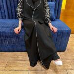 ⁦عبايه بليزر اماراتي مميز و اكمام مطرزه بالابيض⁩ - الصورة ⁦6⁩