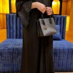 ⁦عباية كلوش بكم محدده بدانتيل⁩ - الصورة ⁦2⁩