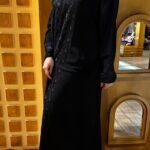 عبايه كتف مزينة من امام باسلوب مبتكره