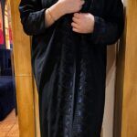 ⁦عبايه كتف مزينة من امام باسلوب مبتكره⁩ - الصورة ⁦7⁩