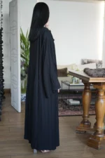 ⁦عبايه كلوش بقيطان و كسر بشكل مميز فى العبايه⁩ - الصورة ⁦4⁩