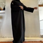 ⁦عبايه كتف بتطريز مميز من اسفل العبايه⁩ - الصورة ⁦5⁩