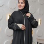 ⁦عبايه كلوش بتطريز شك على اكمام محدده⁩ - الصورة ⁦2⁩